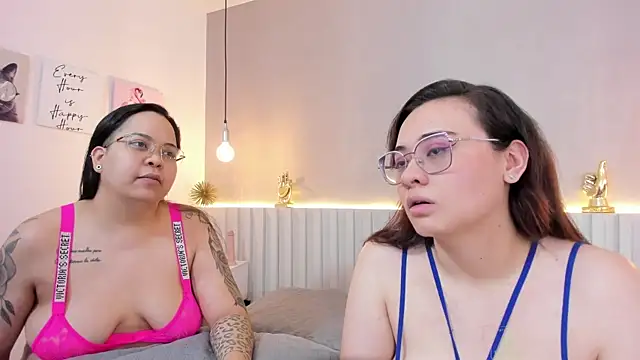 Snapshot of naughtylesbians__ chatting on March 2025 03:08:02 AM naughtylesbians online show from March 2025 03:08:02 AM