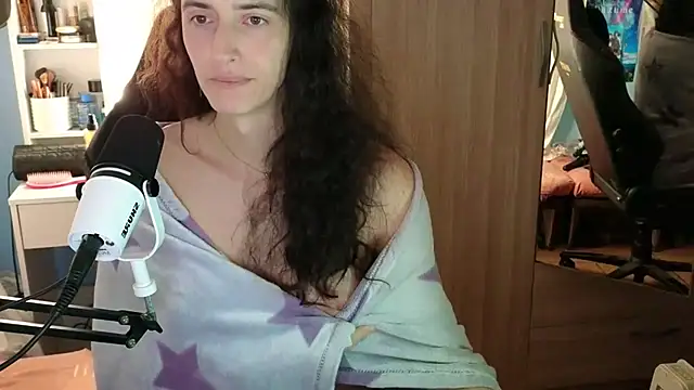 MemiKouki online show from November 2025 05:44:01 PM