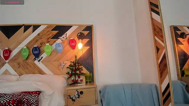 Snapshot of Kathaleiya_Ozz chatting on December 2025 07:55:01 PM Kathaleiya Ozz online show from December 2025 07:55:01 PM