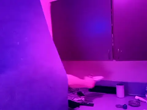 Mic Oxinner online show from January 2025 12:24:01 PM