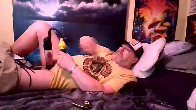 Snapshot of Mic_Oxinner chatting on July 2026 11:34:01 AM Mic Oxinner online show from July 2026 11:34:01 AM