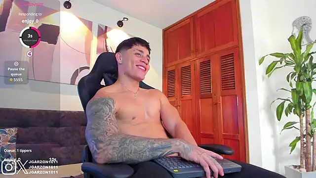 Snapshot of _joansoto chatting on September 2025 02:17:01 PM  joansoto online show from September 2025 02:17:01 PM