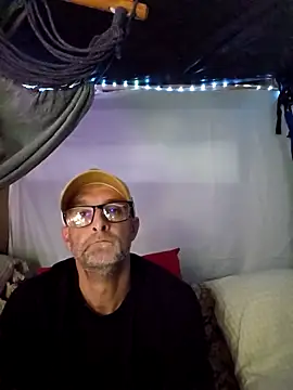 Snapshot of Cadillacninja chatting on November 2025 08:35:01 AM Cadillacninja online show from November 2025 08:35:01 AM