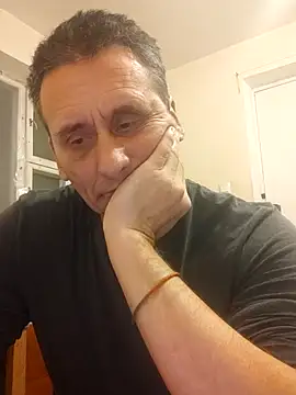 Snapshot of Viause_Kentauelle chatting on March 2025 07:59:02 PM Viause Kentauelle online show from March 2025 07:59:02 PM