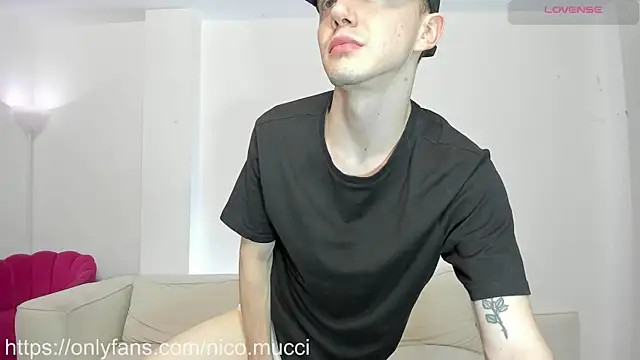 Snapshot of niico_18 chatting on December 2024 08:56:01 AM niico 18 online show from December 2024 08:56:01 AM