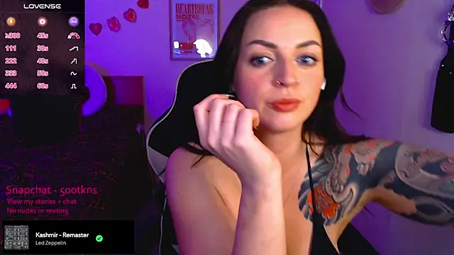 Billiexxox online show from January 2025 08:37:01 PM