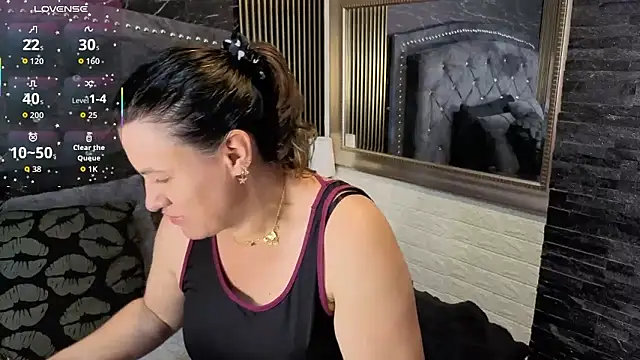 charlotte  G online show from January 2026 11:02:02 AM