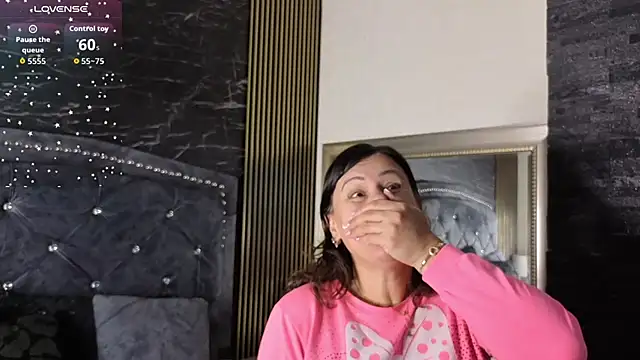 Snapshot of charlotte__G chatting on January 2026 11:03:02 AM charlotte G online show from January 2026 11:03:02 AM