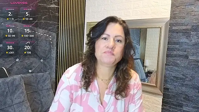 Snapshot of charlotte__G chatting on February 2026 11:20:01 AM charlotte G online show from February 2026 11:20:01 AM