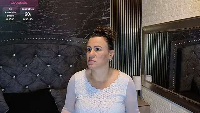 Snapshot of charlotte__G chatting on February 2026 11:28:01 AM charlotte G online show from February 2026 11:28:01 AM