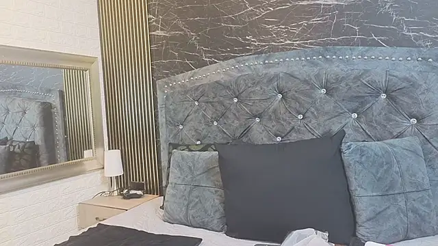 charlotte  G online show from March 2026 11:36:01 AM