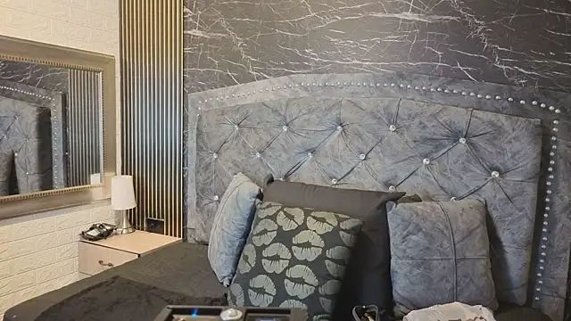 charlotte  G online show from March 2026 11:05:02 AM