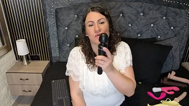 Snapshot of charlotte__G chatting on May 2026 09:58:02 AM charlotte G online show from May 2026 09:58:02 AM