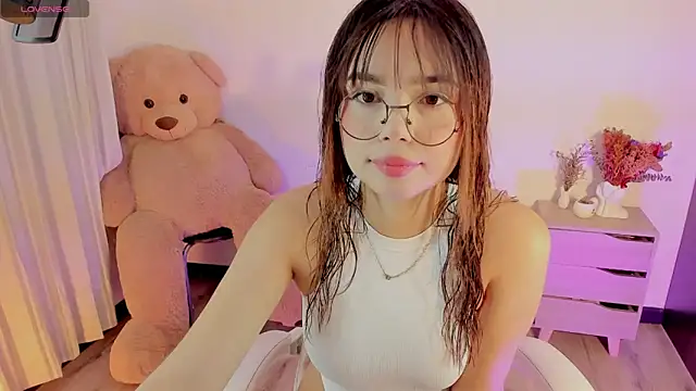 Snapshot of Lovely_celestte chatting on June 2026 08:02:01 PM Lovely celestte online show from June 2026 08:02:01 PM