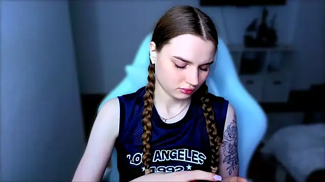 StellaLawless online show from December 2025 08:27:01 PM