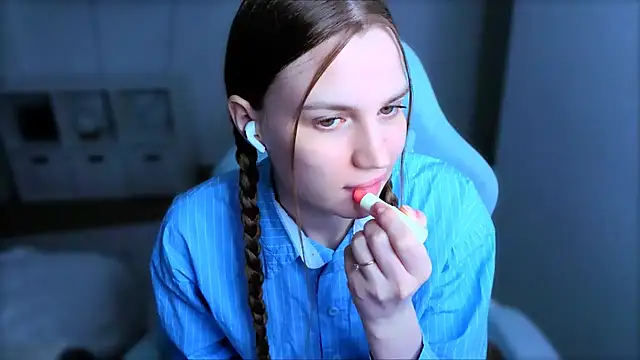 StellaLawless online show from March 2026 07:35:01 PM