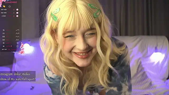 Snapshot of GlitterZOE chatting on October 2025 04:36:02 PM GlitterZOE online show from October 2025 04:36:02 PM