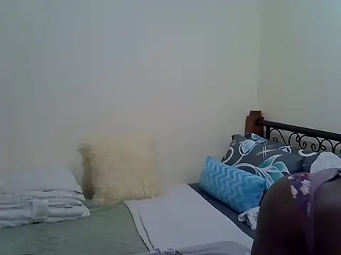 Snapshot of Sweet_Bear chatting on June 2026 09:22:01 AM Sweet Bear online show from June 2026 09:22:01 AM