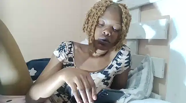 tropicalesen online show from January 2025 08:15:01 PM