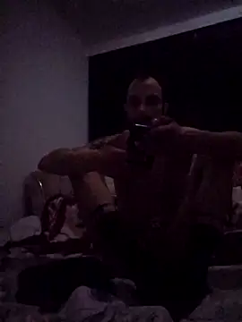 Snapshot of denisxlRo chatting on February 2025 09:02:01 PM denisxlRo online show from February 2025 09:02:01 PM