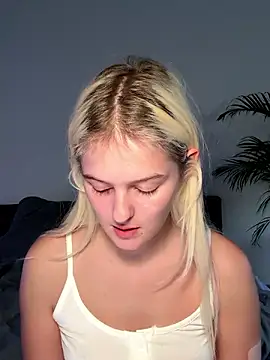 Allylove03 online show from December 2024 04:50:01 PM