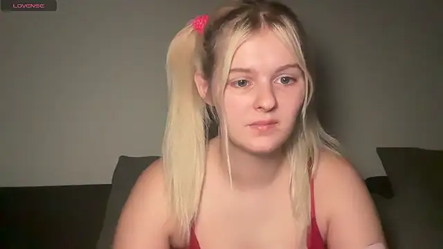 Allylove03 online show from October 2025 06:05:02 PM