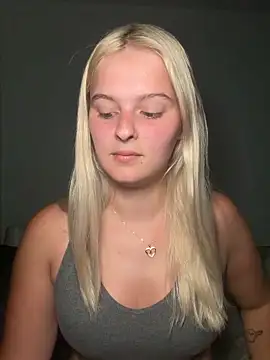 Allylove03 online show from May 2026 03:28:01 PM
