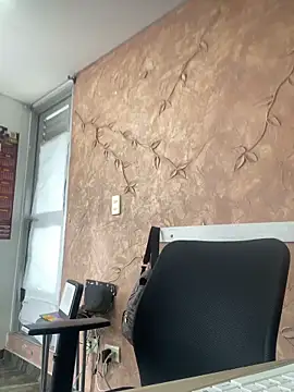 Snapshot of Miabonnett_ chatting on December 2025 12:10:01 PM Miabonnett online show from December 2025 12:10:01 PM