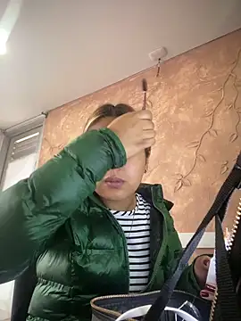 Snapshot of Miabonnett_ chatting on December 2025 12:23:02 PM Miabonnett online show from December 2025 12:23:02 PM