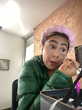 Snapshot of Miabonnett_ chatting on January 2026 12:20:02 PM Miabonnett online show from January 2026 12:20:02 PM