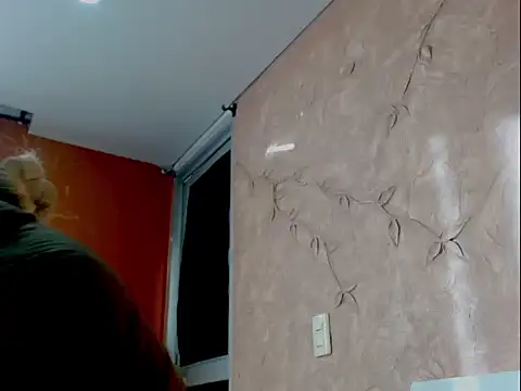 Snapshot of Miabonnett_ chatting on January 2026 12:20:02 PM Miabonnett online show from January 2026 12:20:02 PM