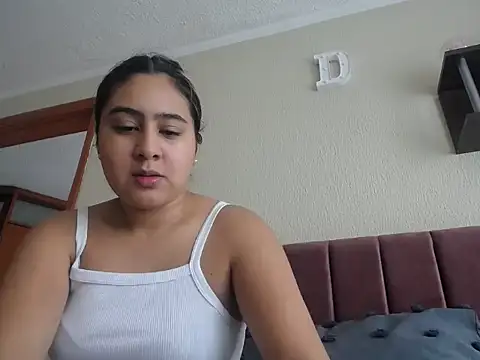 Snapshot of Miabonnett_ chatting on February 2026 02:57:01 PM Miabonnett online show from February 2026 02:57:01 PM