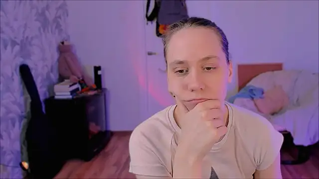 Malinax online show from April 2026 01:33:02 PM