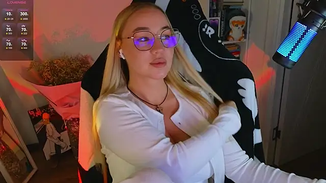 Snapshot of Emili1- chatting on September 2025 06:42:02 PM Emili1- online show from September 2025 06:42:02 PM