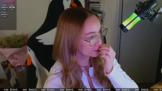 Snapshot of Emili1- chatting on November 2025 01:44:02 PM Emili1- online show from November 2025 01:44:02 PM