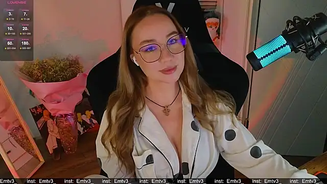 Snapshot of Emili1- chatting on December 2025 11:48:01 AM Emili1- online show from December 2025 11:48:01 AM