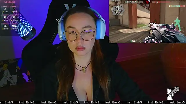 Emili1- online show from April 2026 01:41:02 PM