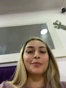 Snapshot of emma_oxford chatting on January 2025 12:22:02 AM emma oxford online show from January 2025 12:22:02 AM