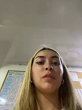 Snapshot of emma_oxford chatting on February 2025 12:16:01 AM emma oxford online show from February 2025 12:16:01 AM