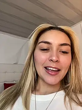 Snapshot of emma_oxford chatting on February 2025 08:42:01 PM emma oxford online show from February 2025 08:42:01 PM