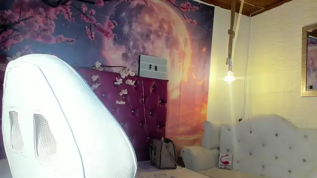 Snapshot of emma_oxford chatting on March 2025 11:26:01 PM emma oxford online show from March 2025 11:26:01 PM