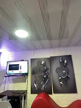 Snapshot of emma_oxford chatting on March 2025 08:53:02 PM emma oxford online show from March 2025 08:53:02 PM