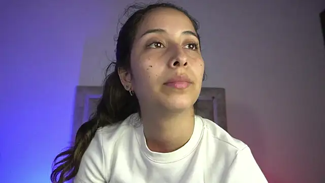 little-Emma online show from July 2026 11:40:01 PM