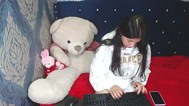 Snapshot of Lilyevansx chatting on March 2025 11:07:01 PM Lilyevansx online show from March 2025 11:07:01 PM