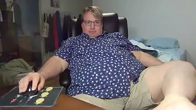 Snapshot of wvalentino chatting on December 2024 12:34:01 AM wvalentino online show from December 2024 12:34:01 AM