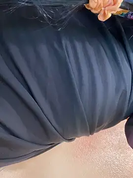 Evelyn Moon online show from November 2025 01:33:02 PM