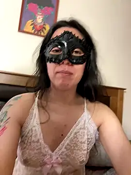 Snapshot of Reinacatchile chatting on December 2024 01:41:02 AM Reinacatchile online show from December 2024 01:41:02 AM