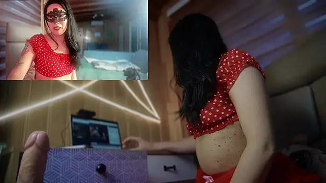 Snapshot of Reinacatchile chatting on December 2024 11:26:02 PM Reinacatchile online show from December 2024 11:26:02 PM