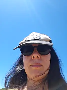 Snapshot of Reinacatchile chatting on January 2025 05:16:01 PM Reinacatchile online show from January 2025 05:16:01 PM