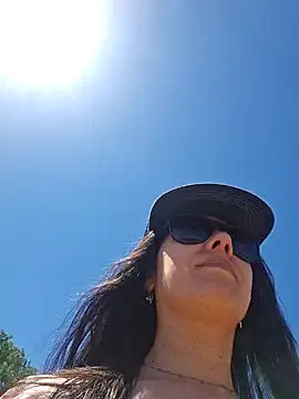 Snapshot of Reinacatchile chatting on January 2025 04:04:01 PM Reinacatchile online show from January 2025 04:04:01 PM